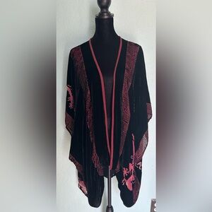Black and Red Kimono Style Cardigan with Dragon Patterns